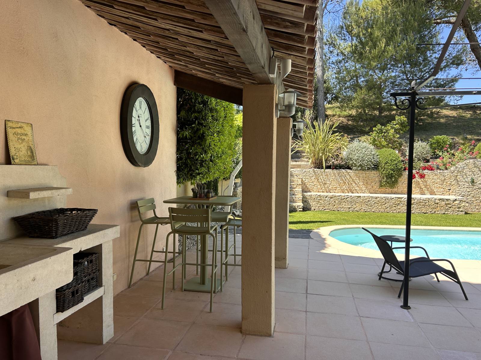 Maison golf pont royal jason smith realty exp France yan spehner immobilier mallemort calme provence vancaces pierre et vacances holidays instagram claude chat gpt