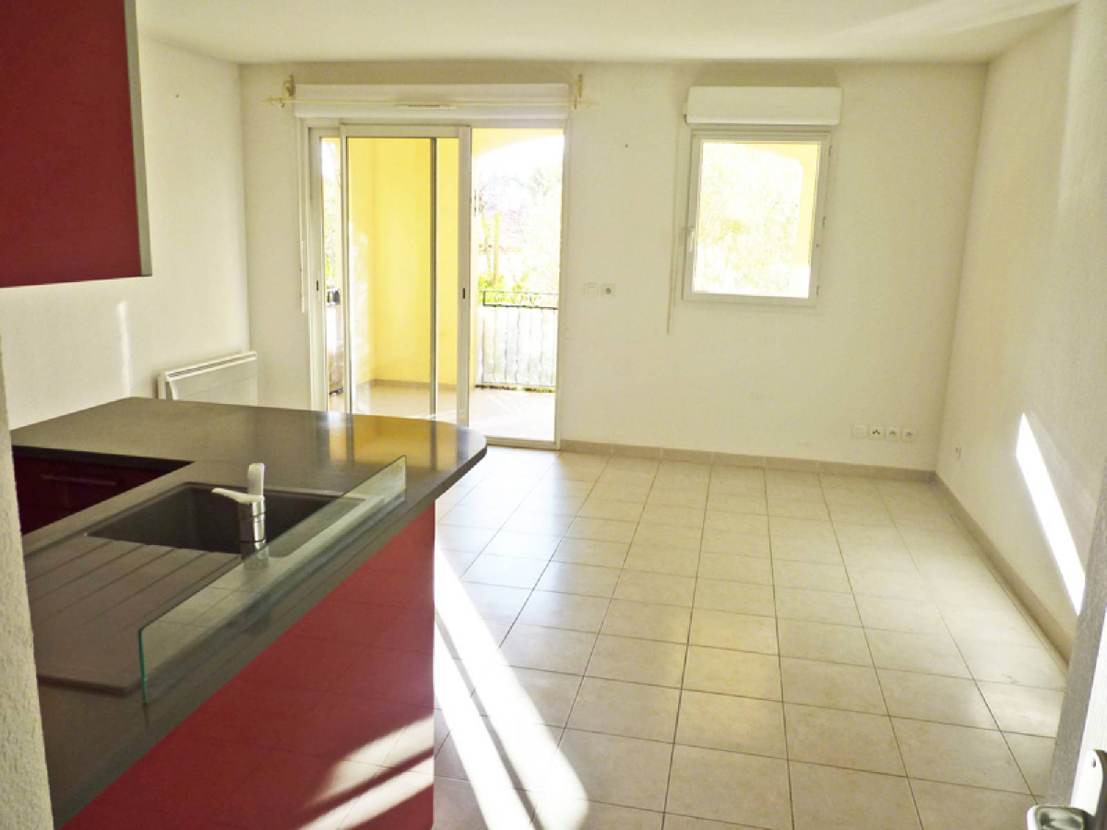 salon Appartement 3 pièces à vendre, terrasse et garage  domaine du golf de pont royal