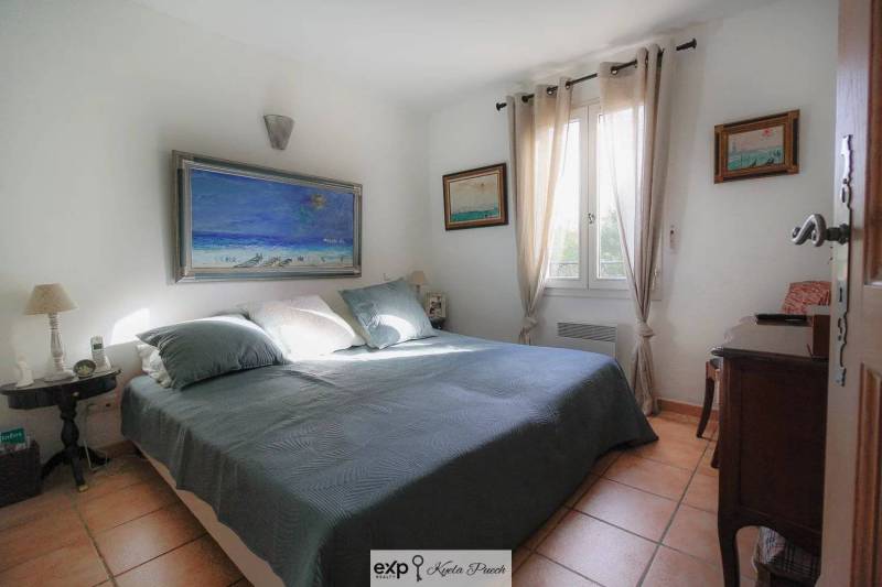 Exclusivité, Maison  T4, sur 356m2 de terrain plat, garage  box GOLF de PONT ROYAL  