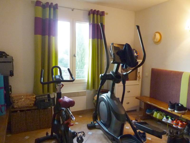 Exclusivité   Maison T4, jardin, garage, parking et piscine privative Pont Royal Domaine du Golf 