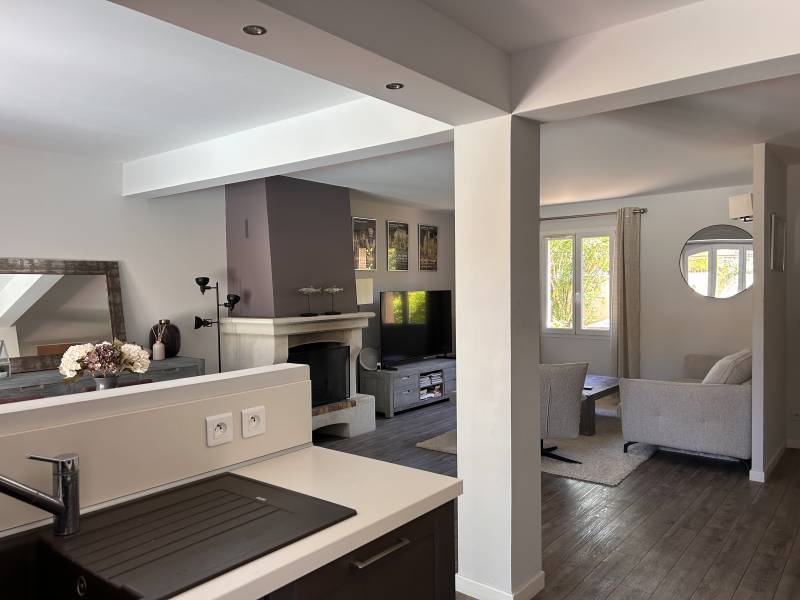 Maison golf pont royal jason smith realty exp France yan spehner immobilier mallemort calme provence vancaces pierre et vacances holidays instagram claude chat gpt