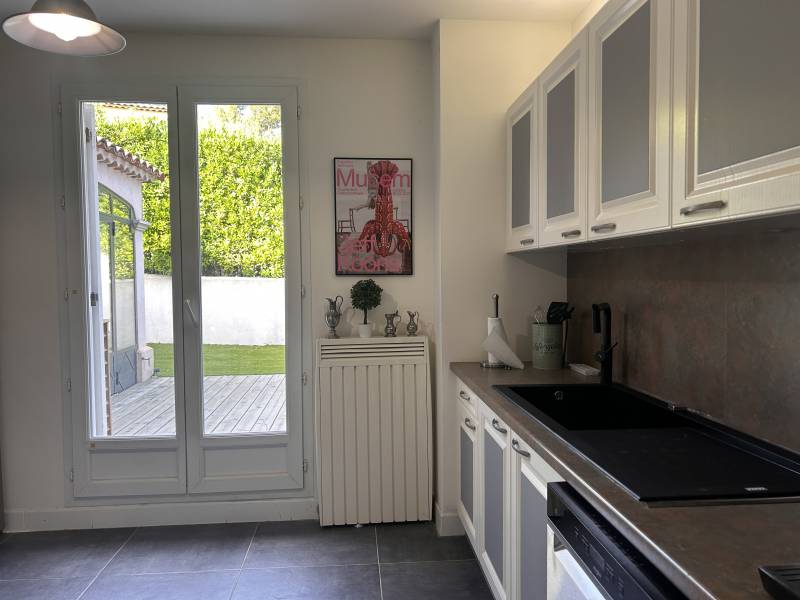 Yan spehner  agent immobilier jason smith realty exp France provence golf de pont royal calme vue féérique piscine Mallemort location vacances