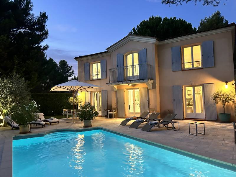 Maison piscine golf pont royal calme jason smith realty exp France yan spehner provence