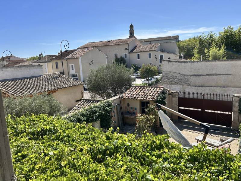 Exclusivité Maison 7 pièces, pisicine,centre village a pied MOLLEGES  