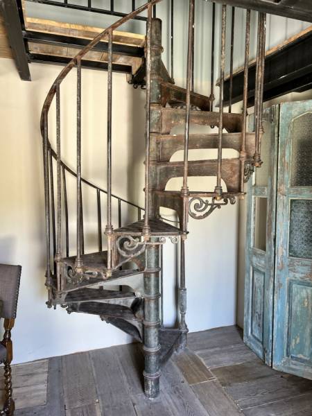 Exclusivité Maison 7 pièces, pisicine,centre village a pied MOLLEGES  