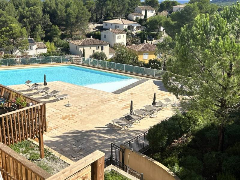 Exclusivité Maison T3 duplex, terrasse et piscine, parking privatif GOLF de PONT ROYAL  