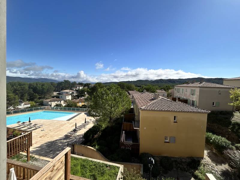 Exclusivité Maison T3 duplex, terrasse et piscine, parking privatif GOLF de PONT ROYAL  