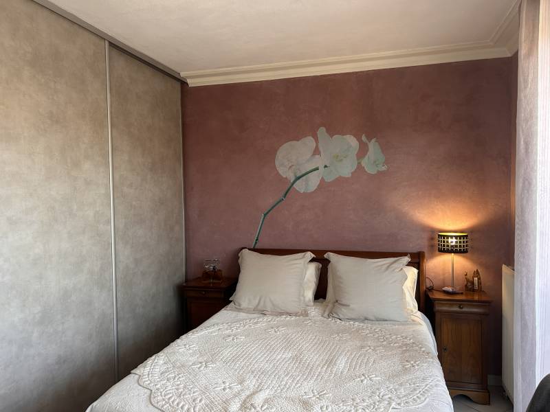 Appartement luxueux, climatisé, ascenseur,terrasse et  garage AUBAGNE - GOLF de la SALETTE  