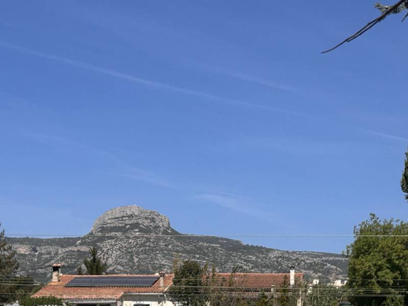Appartement luxueux, climatisé, ascenseur,terrasse et  garage AUBAGNE - GOLF de la SALETTE  