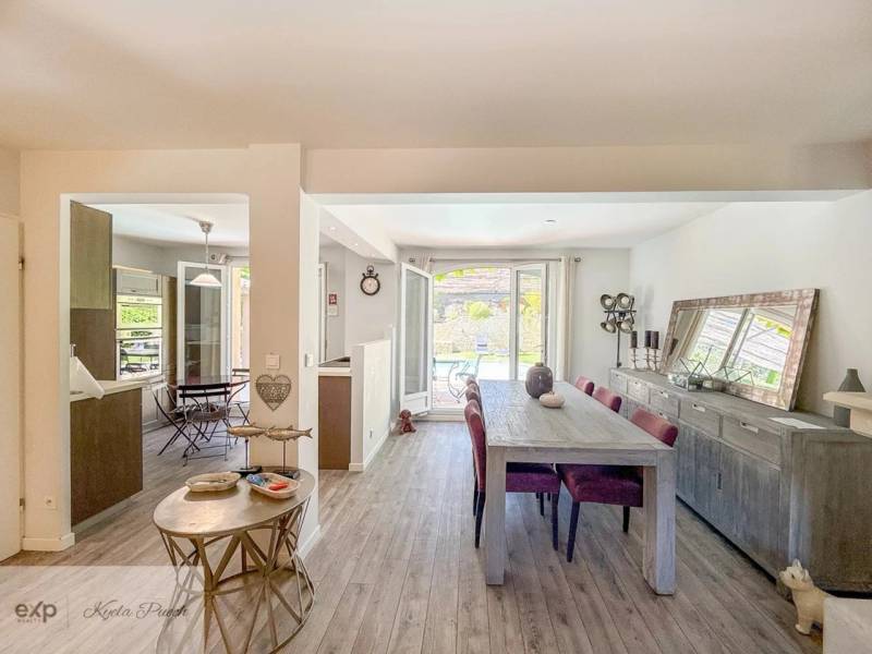 restaurant thailandais café SIAM du lac  golf pont royal eXp France yan spehner jason smith realty immobilier pierre et vacances