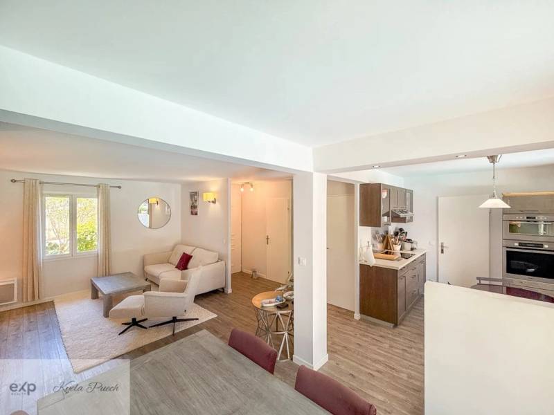 restaurant thailandais café SIAM du lac  golf pont royal eXp France yan spehner jason smith realty immobilier pierre et vacances