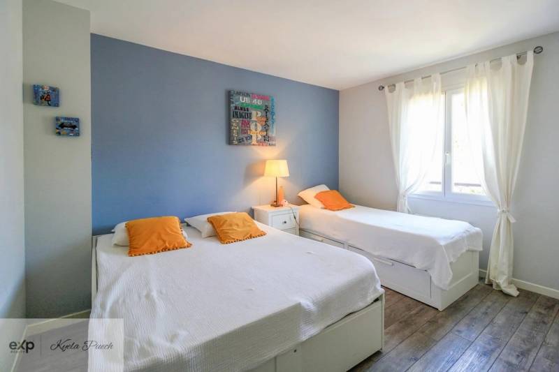 restaurant thailandais café SIAM du lac  golf pont royal eXp France yan spehner jason smith realty immobilier pierre et vacances