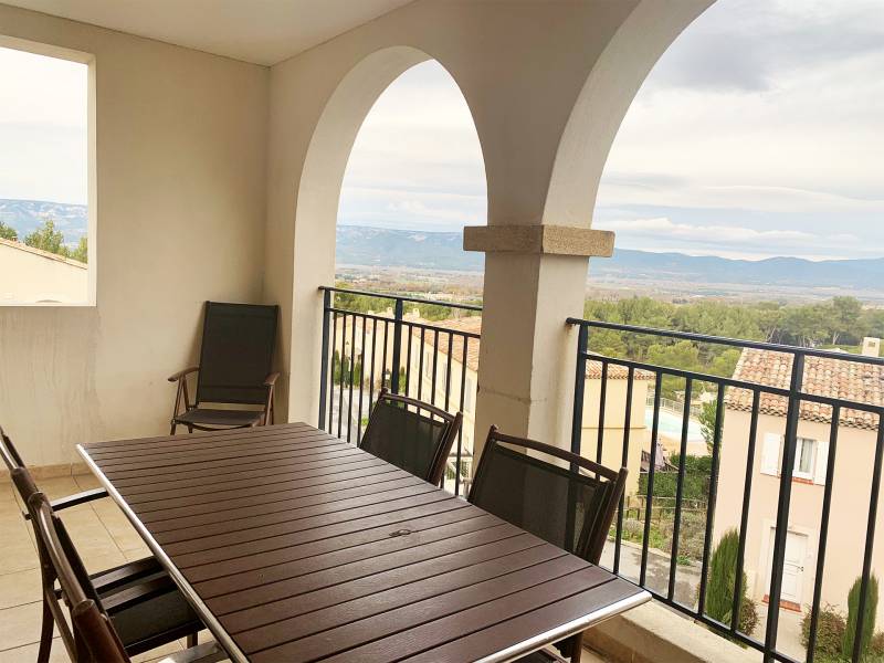 terrasse Appartement 3 pièces, jolies surfaces & lumineux dans le  golf de pont royal