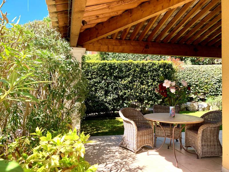 extérieur Mas de Charme et Authentique sur le Domaine sécurisé du golf