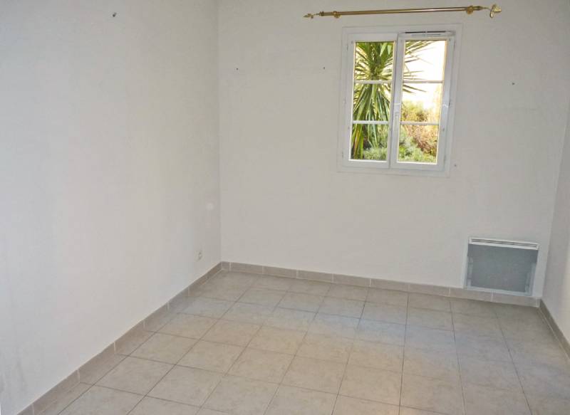 chambre 2 Appartement 3 pièces à vendre, terrasse et garage domaine du golf de pont royal