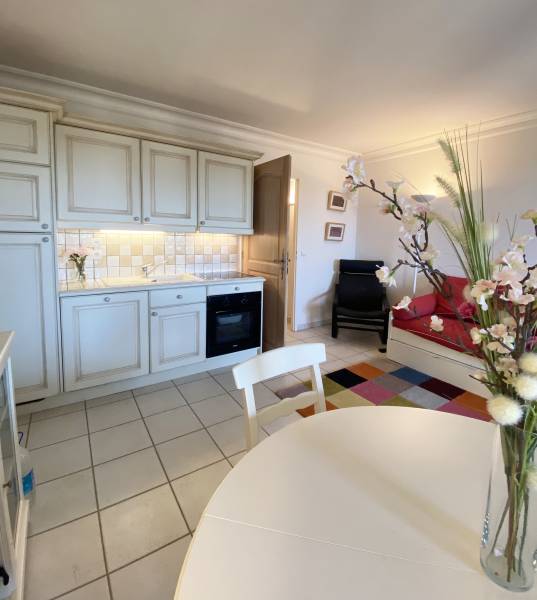 cuisine Appartement, 1 chambre, vue féerique à vendre sur le Golf de pont Royal