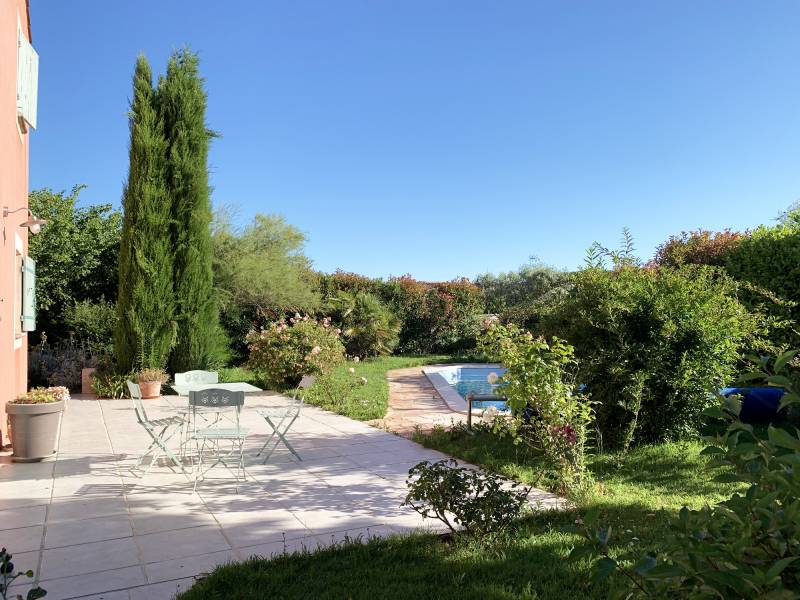 jardin maison en location vernegues