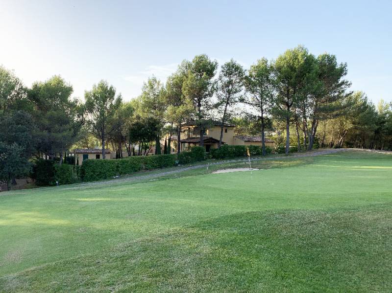 MAGNIFIQUE VILLA Domaine du Golf de Pont Royal  FAIRWAY DU GOLF