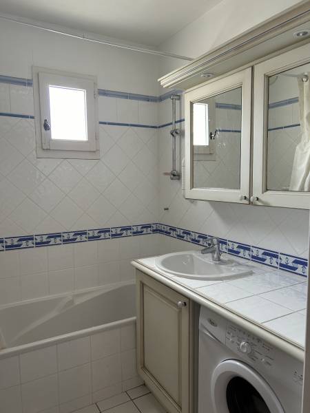 T3 entièrement climatisé, terrasse, garage, cave Domaine et Golf de Pont Royal en Provence  