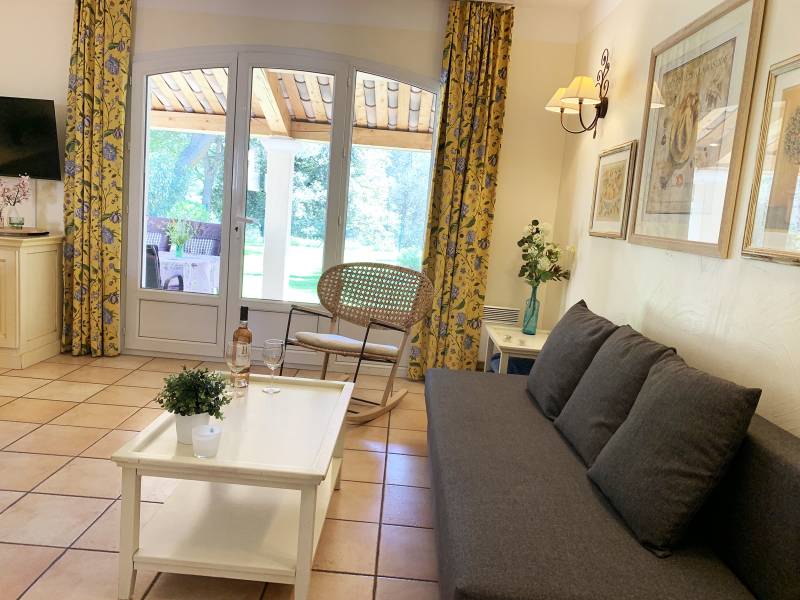 salon Charmante Maison à vendre, 6 pièces, dans le prestigieux Domaine de  golf de pont royal