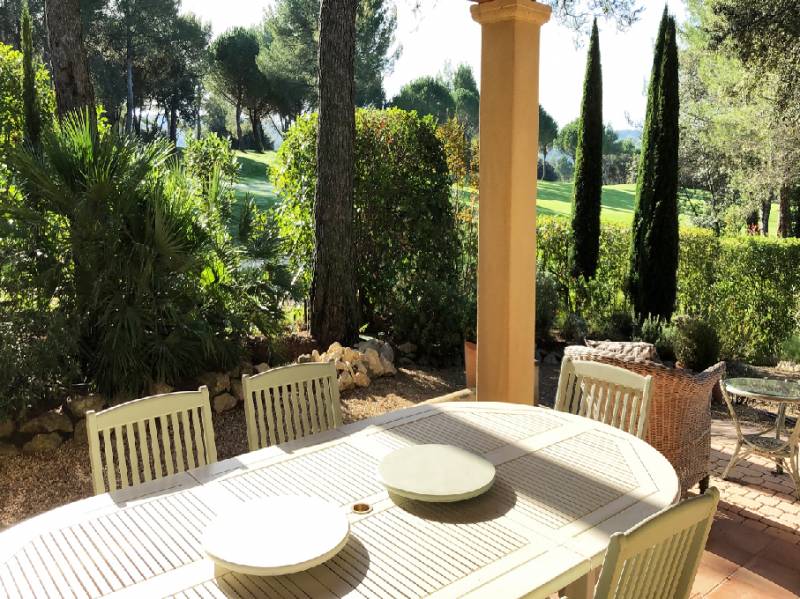 MAGNIFIQUE VILLA Domaine du Golf de Pont Royal  FAIRWAY DU GOLF