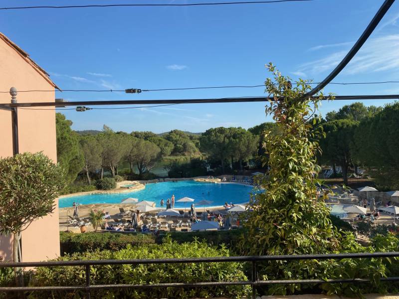 Vue féérique T3 dernier étage GOLF de PONT ROYAL  