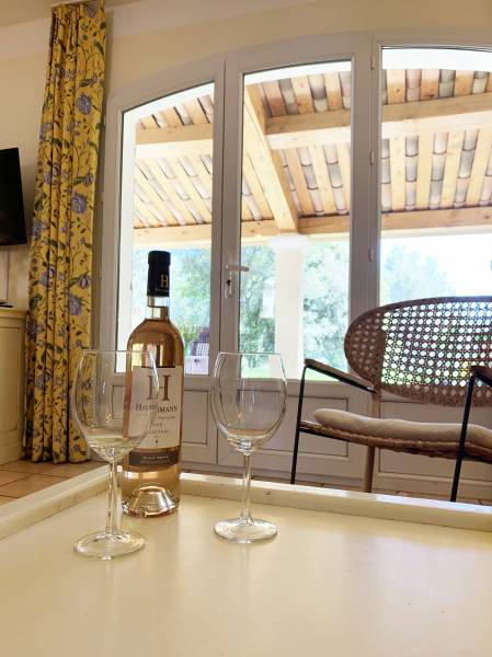 salon 2 Charmante Maison à vendre, 6 pièces, dans le prestigieux Domaine de  golf de pont royal